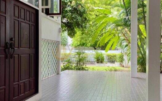 LTH16035 – Rare Garden House for Sale Ruamrudee | Large Private Garden | BTS Ploenchit | 130 MB | บ้านขาย ร่วมฤดี