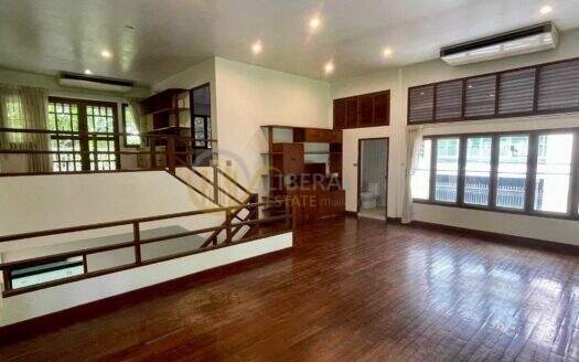 LTH16035 – Rare Garden House for Sale Ruamrudee | Large Private Garden | BTS Ploenchit | 130 MB | บ้านขาย ร่วมฤดี