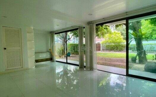 LTH16035 – Rare Garden House for Sale Ruamrudee | Large Private Garden | BTS Ploenchit | 130 MB | บ้านขาย ร่วมฤดี