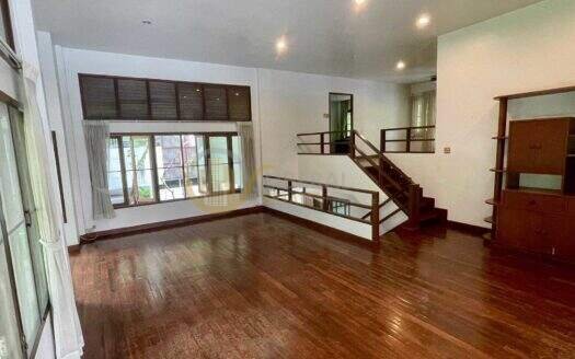 LTH16035 – Rare Garden House for Sale Ruamrudee | Large Private Garden | BTS Ploenchit | 130 MB | บ้านขาย ร่วมฤดี