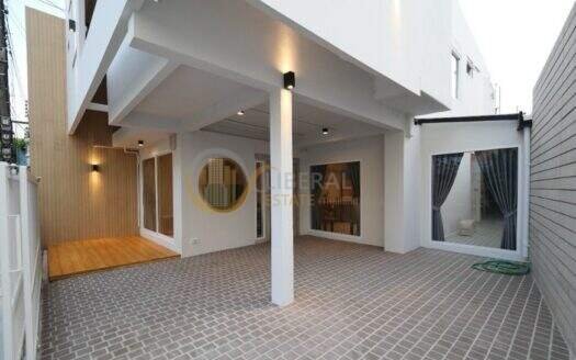 LTHC16068 – Townhome for Rent Soonvijai | 204 sq.m. | 27 sq.wah | 3 Bed 3 Bath | 92K | ทาวน์โฮมให้เช่า ซอยศูนย์วิจัย