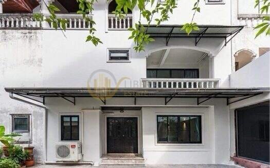 LTH16074 – Luxury Townhome for Sale Sathorn Soi 9 | 450 sq.m. | 5 Beds 5 Baths | BTS Chong Nonsi 7 Min | 17 MB | ทาวน์โฮมหรูขาย สาทร ซอย 9
