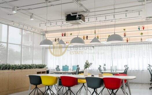 LTH16086 – Newly Renovated Commercial Space for Rent Srinakarin | 1,200 sq.m. | 18 Rooms | 30 Parking Spaces | MRT Si Kritha 300 m. | 450K | อาคารพาณิชย์ให้เช่า ศรีนครินทร์