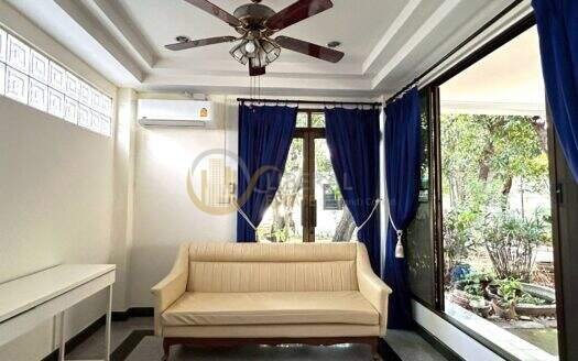 LTH16275 – Spacious House For Rent | Soi Phueng Mi 1, Bang Chak | Near BTS Bang Chak | 440 Sq.m. | 3 Beds | 6 Baths | 85K/Month