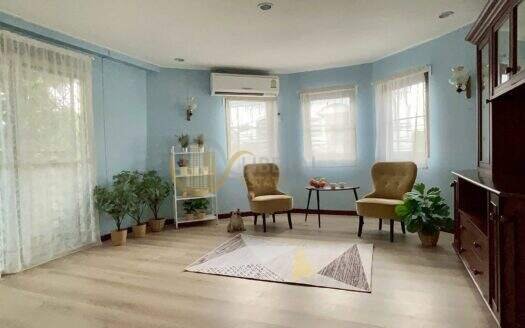 LTH16275 – Spacious House For Rent | Soi Phueng Mi 1, Bang Chak | Near BTS Bang Chak | 440 Sq.m. | 3 Beds | 6 Baths | 85K/Month