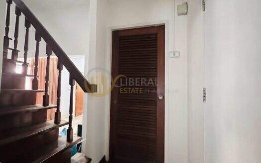 LTHC16265 – House For Rent | Sukhumvit 34 | Near BTS Thonglor | 200+ Sq.m. | 3 Beds | 2 Parking | 100K/Month