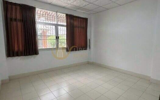 LTHC16265 – House For Rent | Sukhumvit 34 | Near BTS Thonglor | 200+ Sq.m. | 3 Beds | 2 Parking | 100K/Month