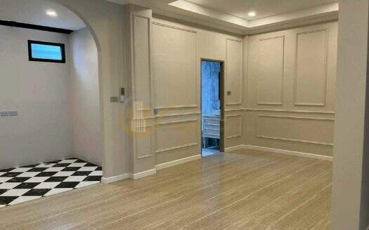 LTH16104 – Pet-Friendly Townhouse for Rent Sukhumvit 50 | 220 sq.m. | 3 Beds 3 Baths | Near BTS On Nut | From 78K | ทาวน์เฮ้าส์เลี้ยงสัตว์ได้ให้เช่า สุขุมวิท 50