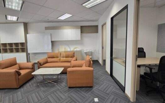 LTH16109 – Office Space for Rent Witthayu | 227 sq.m. | CRC Tower | All Seasons Place | 270,130 THB | สำนักงานให้เช่า วิทยุ