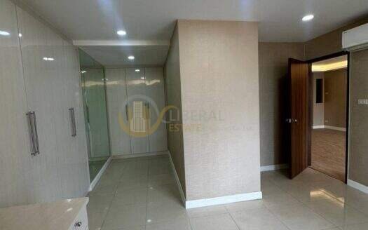 LTHC16118 – Spacious Condo for Sale Nana | Crystal Garden | 212 sq.m. | 3 Beds 2 Baths | BTS Nana | 26 MB | คอนโดขาย นานา