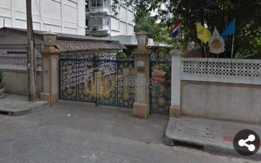 LTHC16125 – Prime Development Land for Sale Sukhumvit 33 | 1,023 sq.wah. | 200m to BTS Phrom Phong | CBD Development Site | 2,250.6 MB | ที่ดินทำเลทอง สุขุมวิท 33