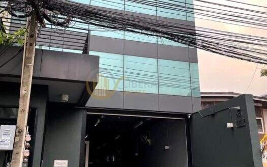 LTHC16150 – 5-Storey Building for Rent Thonglor 23 | 900 sq.m. | Private Elevator | 5 Parking Spaces | 230K/month | อาคารให้เช่า ทองหล่อ 23