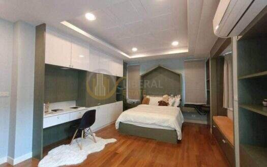 LTHC16141 – Luxury Corner Townhome for Rent Sathorn–Narathiwas | The Legend | 480 sq.m. | 4 Beds 6 Baths | Pet Friendly | 120K | ทาวน์โฮมหรูให้เช่า สาทร–นราธิวาส