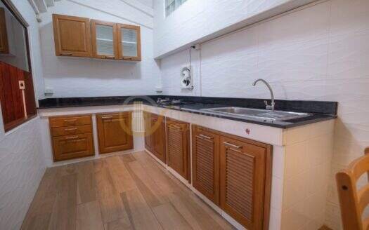 LTH16151 – Spacious Townhouse for Rent Ekkamai | 350 sq.m. | 4 Storeys | 5 Beds 5 Baths | 2 Parking Spaces | 55K/month | ทาวน์เฮ้าส์ให้เช่า เอกมัย