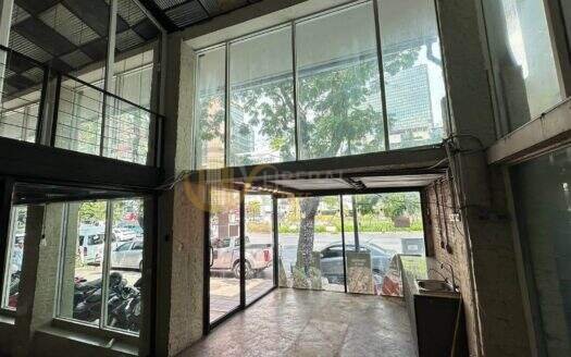 LTHC16145 – Commercial Shop for Rent Silom–Surawong | 180 sq.m. | 2 Storeys | Near Main Road | 180K/month | ร้านค้าให้เช่า สีลม–สุรวงศ์