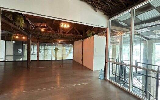 LTHC16145 – Commercial Shop for Rent Silom–Surawong | 180 sq.m. | 2 Storeys | Near Main Road | 180K/month | ร้านค้าให้เช่า สีลม–สุรวงศ์