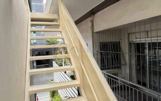 LTHC16146 – Stand-Alone Building for Rent Thonglor | 300 sq.m. | 2 Storeys | 4–5 Parking Spaces | 300K/month | อาคารเดี่ยวให้เช่า ใจกลางทองหล่อ