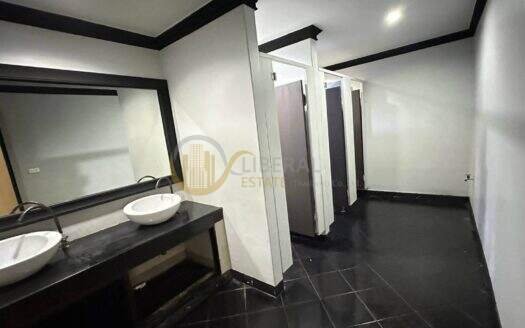 LTHC16145 – Commercial Shop for Rent Silom–Surawong | 180 sq.m. | 2 Storeys | Near Main Road | 180K/month | ร้านค้าให้เช่า สีลม–สุรวงศ์
