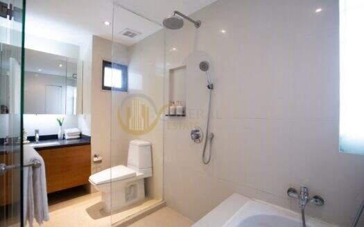 LTH162337 Pet-Friendly Large Duplex Apartment for Rent near BTS Phrom Phong | 378 Sq.m. | 3+1 Beds | 5 Baths | 180K/Month