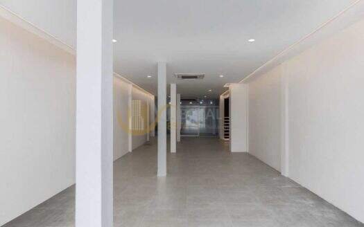 LTH16283 – Commercial Building For Rent | Ekkamai 2 | BTS Ekkamai 500 m. | 250 Sq.m. | 2 Beds | 2 Baths | 85K/Month