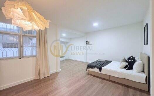 LTH16288 – Detached House For Rent | Huai Khwang | Near MRT Huai Khwang | 70 Sq.wah | 6 Beds | 4 Baths | 75K/Month