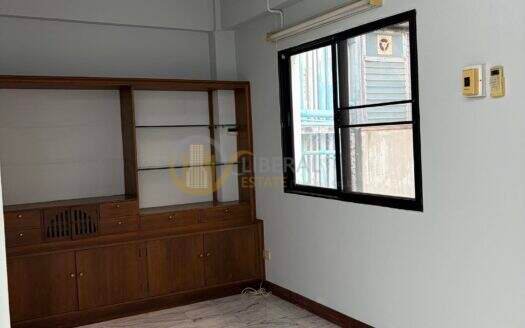 LTH16332 – 4-Storey Townhouse for Rent | Thonglor Soi 7 | 450 Sq.m. | 6 Beds/Offices | 4 Baths | 150K/Month