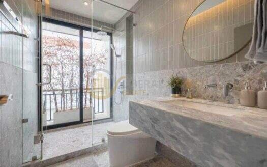 LTHC16331 – Townhouse for Sale | Ekkamai 22 – Pridi Banomyong 41| 350 Sq.m. | 3 Beds | 3 Baths | Special Price