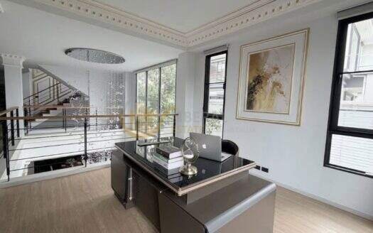 LTH16404 – Ultra-Luxury House For Rent | Sukhumvit 71 | 845 Sq.m. | 5 Beds | 8 Baths | Private Pool | 350K/Month