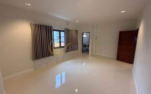 LTH12487-R2610 – Pet-Friendly Townhouse for Rent | Thonglor Soi 25 | 5 Storeys | 400 Sq.m. | 5 Beds | 5 Baths | 65K/Month