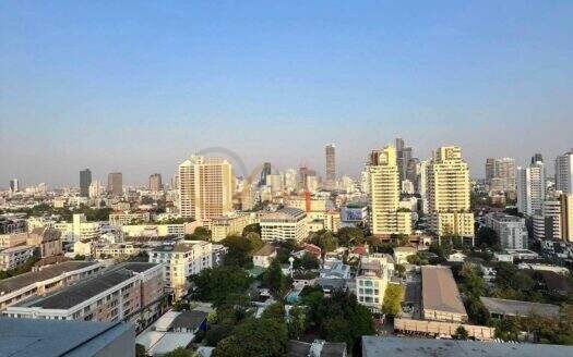LTH16334 – Spacious Condo for Rent | Royal Castle Sukhumvit 39 | Near BTS Phrom Phong | 165 Sq.m. | 3 Beds + Maid’s Room | 4 Baths | 68K/Month