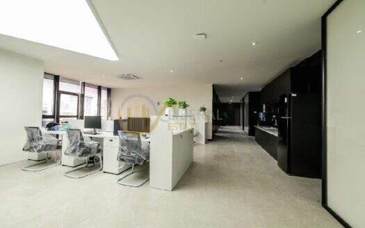 LTH16348 – Office Space for Rent | Chamnan Phenjati Business Center | 403 Sq.m. | 120K/Month