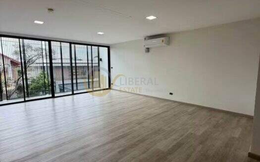LTH16375 – Townhome for Rent | The Element Rama 9 | 560 Sq.m. | 5 Beds | 5 Baths | 165K/Month
