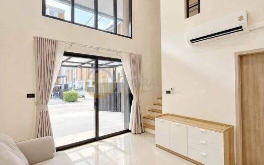 LTH16384 – Pet-Friendly House for Rent | Shizen Phatthanakan 32 | 210 Sq.m. | 3 Beds | 4 Baths | 65K/Month