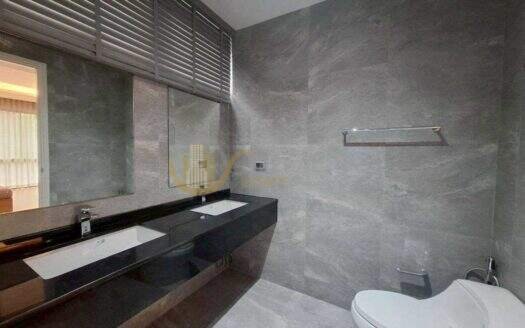 LTH16402 – Home Office / House For Rent | Feel Town Lat Phrao 101 | Near MRT Lat Phrao 101 | 270 Sq.m. | 3 Beds | 4 Baths | 80K/Month