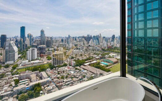 LTHC16398 – Luxury Condo For Rent | One89 Wireless | Near MRT Lumphini | 218 Sq.m. | 3 Beds | 4 Baths | 400K/Month